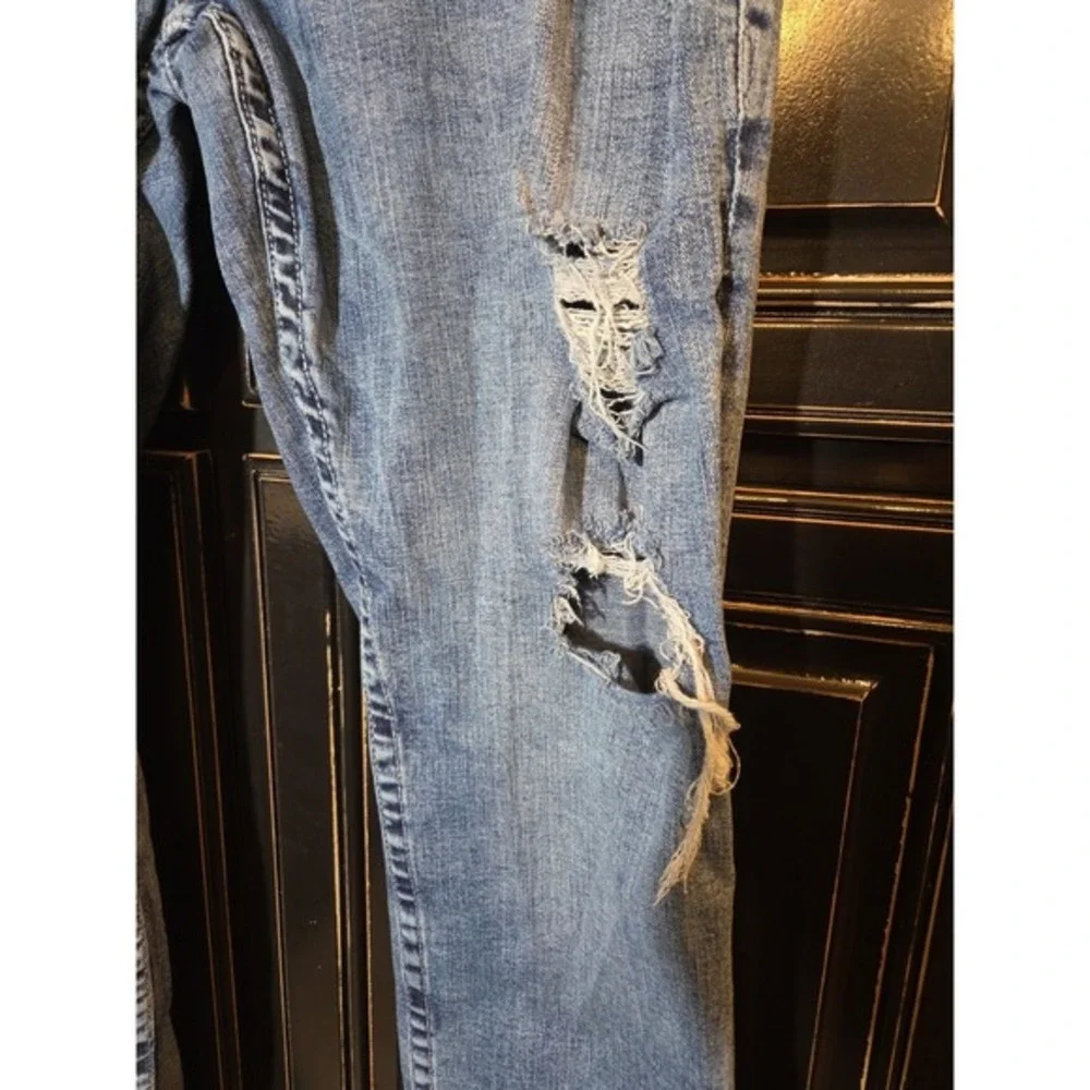 true religion Ricky Relaxed Straight 38x32, Distressed,‎ Holes,